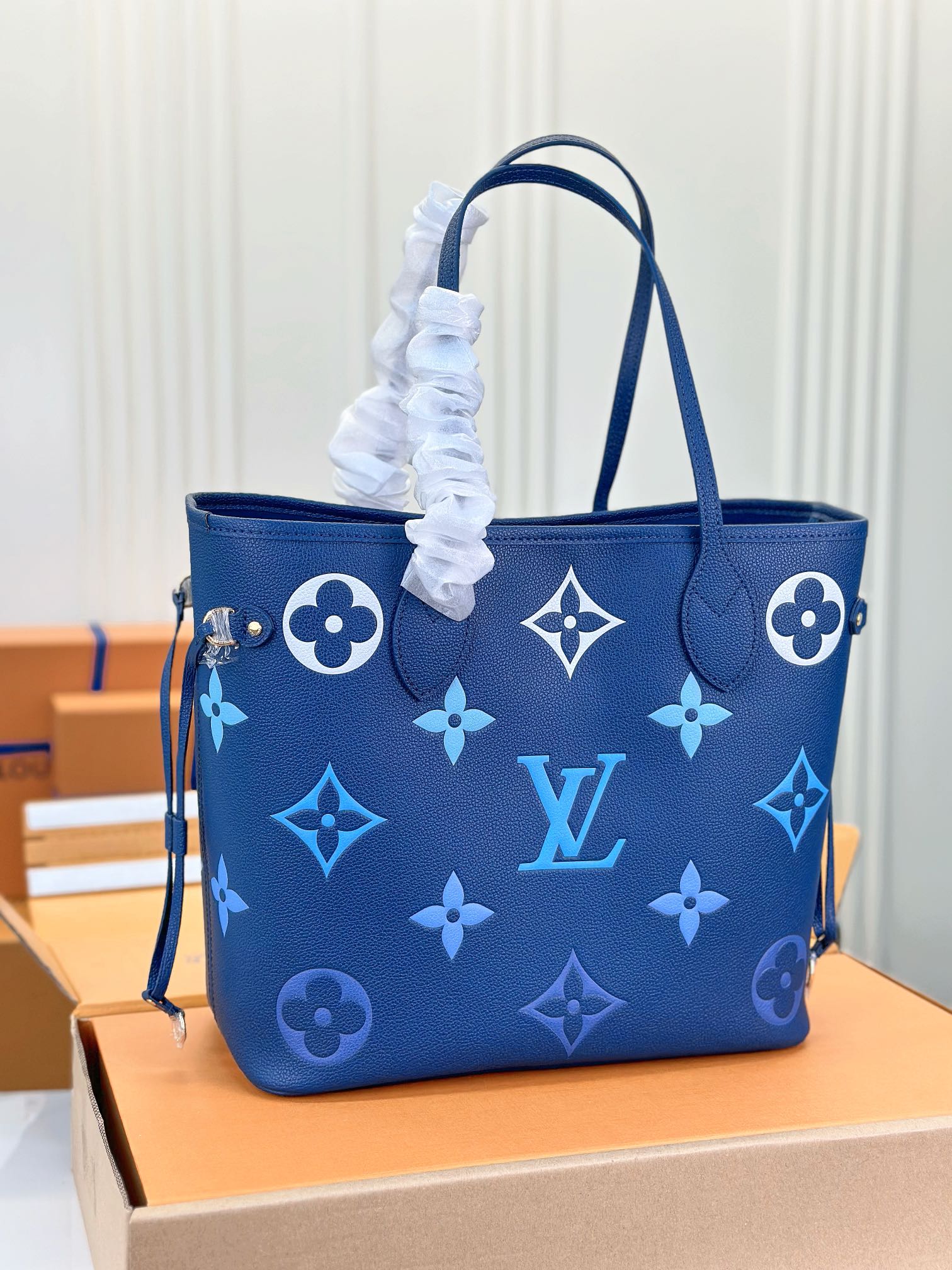 LV Shopping Bags